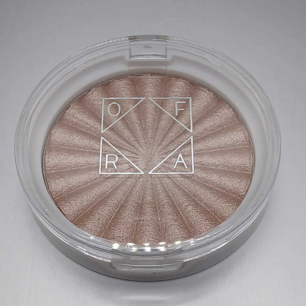 5 For $25 Item🌸 Ofra Highlighter shade BLISSFUL - Picture 2 of 3